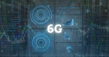 Bilgisayar sunucularının arka planında 6G metin, istatistik ve veri işleme resmi. Küresel veri işleme, dijital arayüz ve bağlantılar konsepti dijital olarak oluşturulmuş resim.