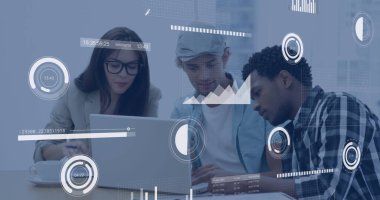 Çeşitli iş adamları üzerine düşen ikonların görüntüsü. global business, finans, data işleme ve dijital arayüz kavramı dijital olarak oluşturuldu.