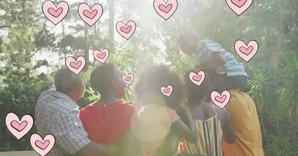 Afbeelding Van Harten Gelukkige Afrikaanse Amerikaanse Multi Generatie Familie Tuin — Stockfoto