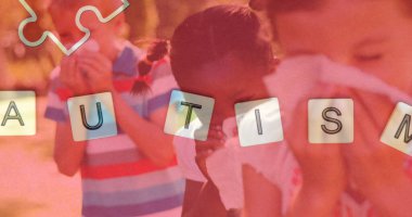 Renkli yapboz parçaları ve hapşıran çocukların burunlarındaki otizm metinleri. otizm, öğrenme güçlüğü, destek ve farkındalık kavramı dijital olarak oluşturulmuş görüntü.