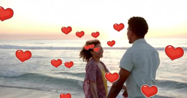 여름에 해변에서 커플을 마음의 애니메이션 로맨스 발렌타인 디지털 방식으로 비디오 — 비디오