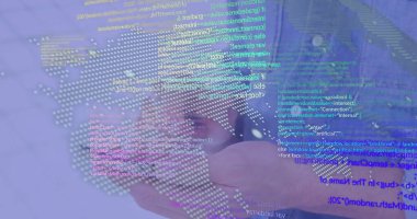 Kafkas iş adamının akıllı telefon kullanarak veri işleme görüntüsü. İş, iletişim, teknoloji, bilgisayar ve dijital arayüz kavramı, dijital olarak oluşturulmuş görüntü.