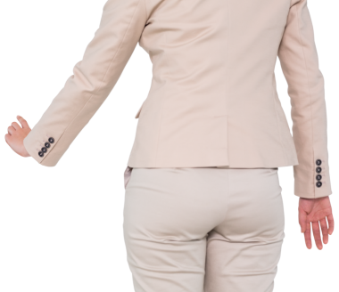 Kadının sırtının şeffaf arkaplandaki orta bölümünün dijital png fotoğrafı. İzole imaj, iş ve ofis kavramı.