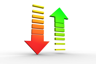 Saydam arkaplanda yeşil ve kırmızı okların dijital png çizimi. İzole görüntü, şekiller ve kalıp kavramı.