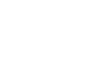 Şeffaf arkaplanda sanal arayüz kullanan kişinin kolunun dijital png beyaz silueti. İzole görüntü, iş, teknoloji ve dijital arayüz.