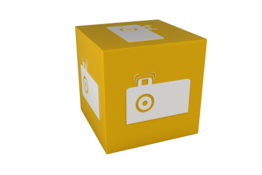 Saydam arkaplanda fotoğraf makinesi sembolü olan sarı küpün dijital png çizimi. İzole görüntü, tatil ve yaratıcılık kavramı.