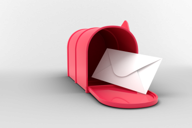 Saydam arka planda zarflı posta kutusunun dijital png çizimi. İzole görüntü, mesaj ve iletişim konsepti.