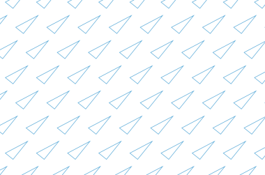 Şeffaf arkaplanda mavi üçgen sıralarının dijital png çizimi. İzole görüntü, şekil, renk ve desen kavramı.