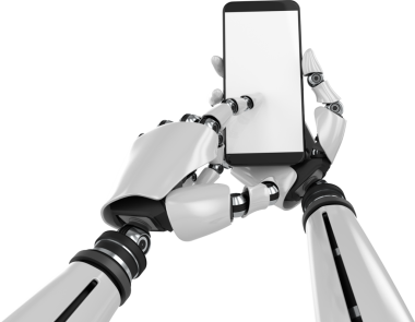 Akıllı telefonu tutan robotların ellerinin dijital png çizimi ve şeffaf arkaplanda kopyalama alanı. İzole görüntü, iletişim ve teknoloji, maket.