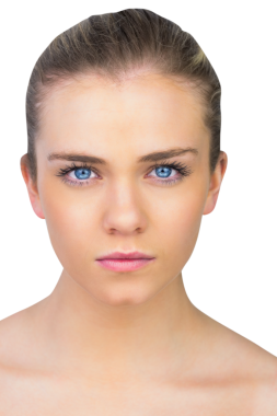 Saydam arkaplana bakan mavi gözlü, ciddi bir beyaz kadının dijital png fotoğrafı. İzole fotoğraf, kadın, güzellik, bakmak, izlemek..