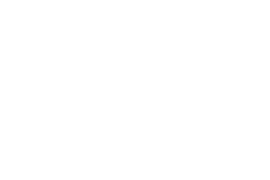 Ellerin dijital png silueti saydam arkaplanda kopyalama alanı olan smartwatch kullanıyor. İzole görüntü, teknoloji, iletişim ve vücut parçası kavramı.