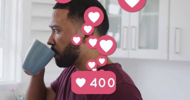 Rakamların ve sosyal medya kalbinin görüntüsü, kahve içen melez bir adamın simgesi. küresel iletişim, bağlantılar ve sosyal medya konsepti dijital olarak oluşturulmuş görüntü.