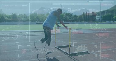 Afro-Amerikan engelli adam eğitiminde kullanılan dijital ekran görüntüsü. Spor, sakatlık, aktif yaşam tarzı ve teknoloji konsepti dijital olarak oluşturulmuş imaj.