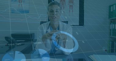 Beyaz kadın doktor üzerinden finansal veri işleme görüntüsü. Küresel tıp, işletme, finans, hesaplama ve veri işleme kavramı dijital olarak oluşturulmuş görüntü.