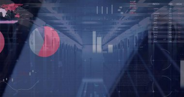 Bilgisayar sunucuları üzerinden veri işleme resmi. küresel hesaplama, dijital arayüz ve dijital olarak oluşturulmuş görüntü veri işleme kavramı.