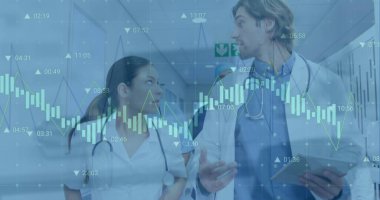 Çeşitli doktorların veri işleme görüntüsü. Küresel tıp, sağlık, bilgisayar ve veri işleme kavramı dijital olarak oluşturulmuş görüntü.