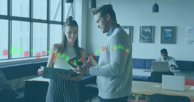 Ofiste çalışan iş adamlarının istatistik ve mali veri işleme görüntüsü. Küresel iş, finans, bilgisayar ve veri işleme kavramı dijital olarak oluşturulmuş görüntü.