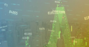 Şehir manzarası üzerinde finansal veri işleme resmi. Küresel iş, finans, hesaplama ve veri işleme kavramı dijital olarak oluşturulmuş görüntü.