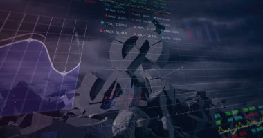 Bozuk para sembolleri ve kara bulutların üzerindeki veri işleme görüntüsü. Küresel iş ve dijital arayüz kavramı dijital olarak oluşturulmuş görüntü.