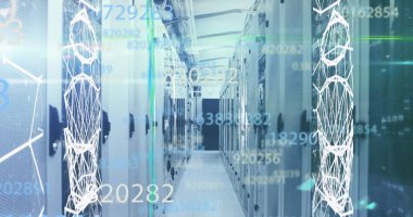 Bulut hesaplamasını temsil eden dijital örtülü veri merkezindeki sunucuların satırları. Parlak ışıklar ve fütüristik grafikler yüksek teknolojili bir atmosfer yaratır.