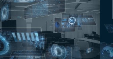 Boş ofise karşı çoklu tarama ve veri işleme görüntüsü. Bilgisayar arayüzü ve iş teknolojisi kavramı