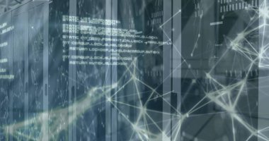 Arkaplandaki sunucu odasında bağlı noktaların ve bilgisayar dilinin resmi. Dijital bileşik, çoklu pozlama, iletişim, kodlama, ağ oluşturma, teknoloji ve ağ sunucu kavramı.