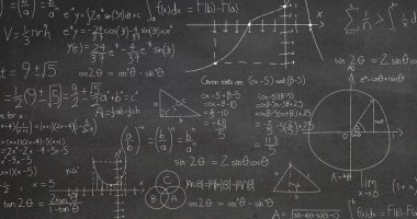Gri arkaplana karşı yüzen matematiksel denklemlerin ve formüllerin resmi. Okul ve eğitim kavramı