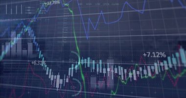 Şehir manzarasının havadan görüntüsüne karşı finansal ve istatistiksel veri işleme görüntüsü. Küresel finans ve iş veri teknolojisi kavramı