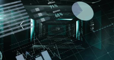 Siyah zemin üzerinde matematiksel denklemlerle ekranlara karşı istatistiksel veri işleme. istatistik ve matematik araştırma teknolojisi kavramı