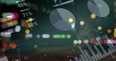 Şehirdeki bulanık araçların üzerindeki bilgi arayüzü görüntüsü. Dijital bileşik, çoklu pozlama, rapor, iş, büyüme, ilerleme, küresel ve ulaşım kavramı.