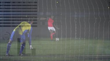 Futbolcu veri analizi animasyonundan gol atmak için topa vuruyor. Spor, futbol, atlet, aksiyon, analitik, teknoloji