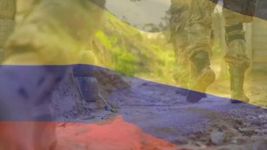 Çeşitli erkek askerler üzerinde Kolombiya bayrağının canlandırılması. Askerlik, vatanseverlik ve ulusal bayraklar dijital olarak oluşturulmuş video konsepti.