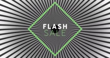 Gri çizgili arka planda flash satış metninin animasyonu. Satışlar, perakende, alışveriş, dijital arayüz, iletişim, bilgisayar ve veri işleme kavramı dijital olarak oluşturuldu.