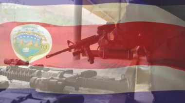 Kosta Rika bayrağının Afro-Amerikan erkek askeri üzerinde canlandırılması. Askerlik, vatanseverlik ve ulusal bayraklar dijital olarak oluşturulmuş video konsepti.