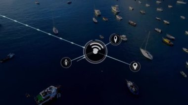 Ağ bağlantısı ve konum simgeleri limandaki teknelerin üzerinde canlandırma yapıyor. Teknoloji, denizcilik, GPS, sinyal, yükleme, iletişim