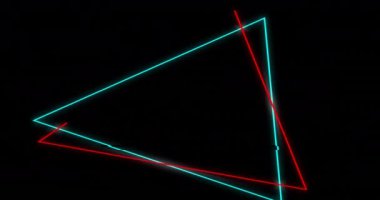 Işık izlerinin üzerindeki neon desenlerin animasyonu. Küresel renk, ışık, dijital arayüz, iletişim, hesaplama ve veri işleme kavramı dijital olarak oluşturulmuş video.