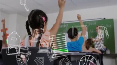 Okul eşyalarının animasyonları, çeşitli öğrencilerin sınıfta öğretmenden öğrenmeleri üzerine. Eğitim, teknoloji ve dijital arayüz kavramı dijital olarak oluşturulmuş video.