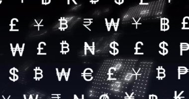 Para birimi işaretleri üzerinde ikili kodlama veri işleme animasyonu. Küresel finans, iş, bağlantılar, hesaplama ve veri işleme kavramı dijital olarak oluşturulmuş video.