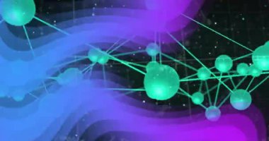 Karanlık arka planda DNA ipliği üzerinde bilimsel veri işleme animasyonu. Küresel bilim, araştırma, bağlantılar, hesaplama ve veri işleme kavramı dijital olarak oluşturulmuş video.