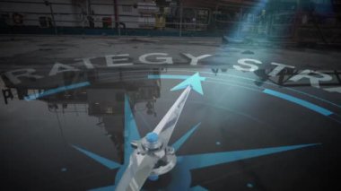 Tersane üzerinde strateji metni olan pusula animasyonu. Küresel gönderim, bağlantılar, hesaplama ve veri işleme kavramı dijital olarak oluşturulmuş video.