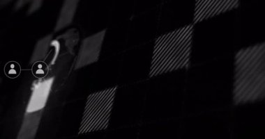 Bağlı kullanıcı simgeleri ağı ve dünya üzerinde veri işleme animasyonu. Teknoloji, bağlantı, küresel, iletişim, dijital, İnternet