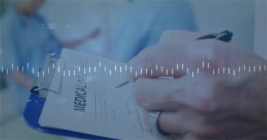 Hastalarla ilgilenen sağlık uzmanlarının tıbbi veri analizi. teknoloji, izleme, tanı, tıp