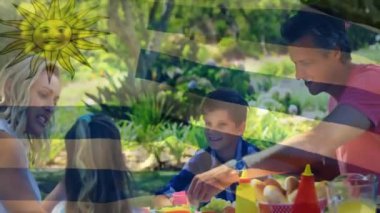 Beyaz bir ailenin bahçede yemek yemesi üzerine uruguay bayrağının animasyonu. Küresel yaşam tarzı, aile ve vatanseverlik kavramı dijital olarak oluşturulmuş video.