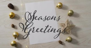 Mevsimlerin animasyonu Noel süslemeleriyle ilgili mesajlar. Noel, şenlik, kutlama ve gelenek konsepti dijital olarak oluşturuldu.