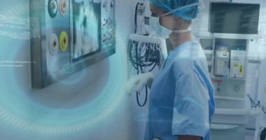 Kafkas kadın cerrah üzerinde veri işleme animasyonu. Küresel tıp, bağlantılar, hesaplama ve veri işleme kavramı dijital olarak oluşturulmuş video.