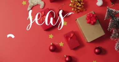 Mevsimlerin animasyonu Noel süslemeleriyle ilgili mesajlar. Noel, şenlik, kutlama ve gelenek konsepti dijital olarak oluşturuldu.