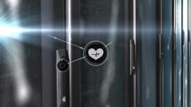 Bilgisayar sunucuları üzerinden kalp simgeleri ve veri işleme ağlarının animasyonu. Dijital olarak oluşturulmuş küresel bağlantılar, hesaplama ve veri işleme kavramı.