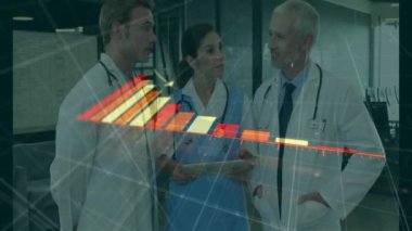 Hasta verileri ve finansal büyüme çizelgesi hakkında konuşmak, toplantıdaki doktorlar. Sağlık, teknoloji, veri analizi