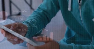 Gündelik ortamlarda çalışan kişi üzerinde ikili kod ve veri analizi animasyonu. Teknoloji, öğrenme, dijital, bilgi