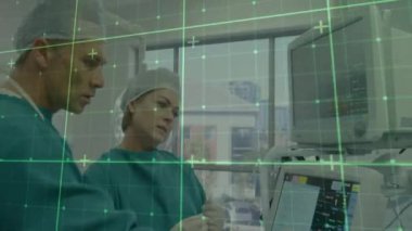 Hasta verilerini, şebekelerini ve çapraz animasyonlarını inceleyen tıp uzmanları. Sağlık, doktorlar, veri analizi, dijital, teknoloji, takım çalışması